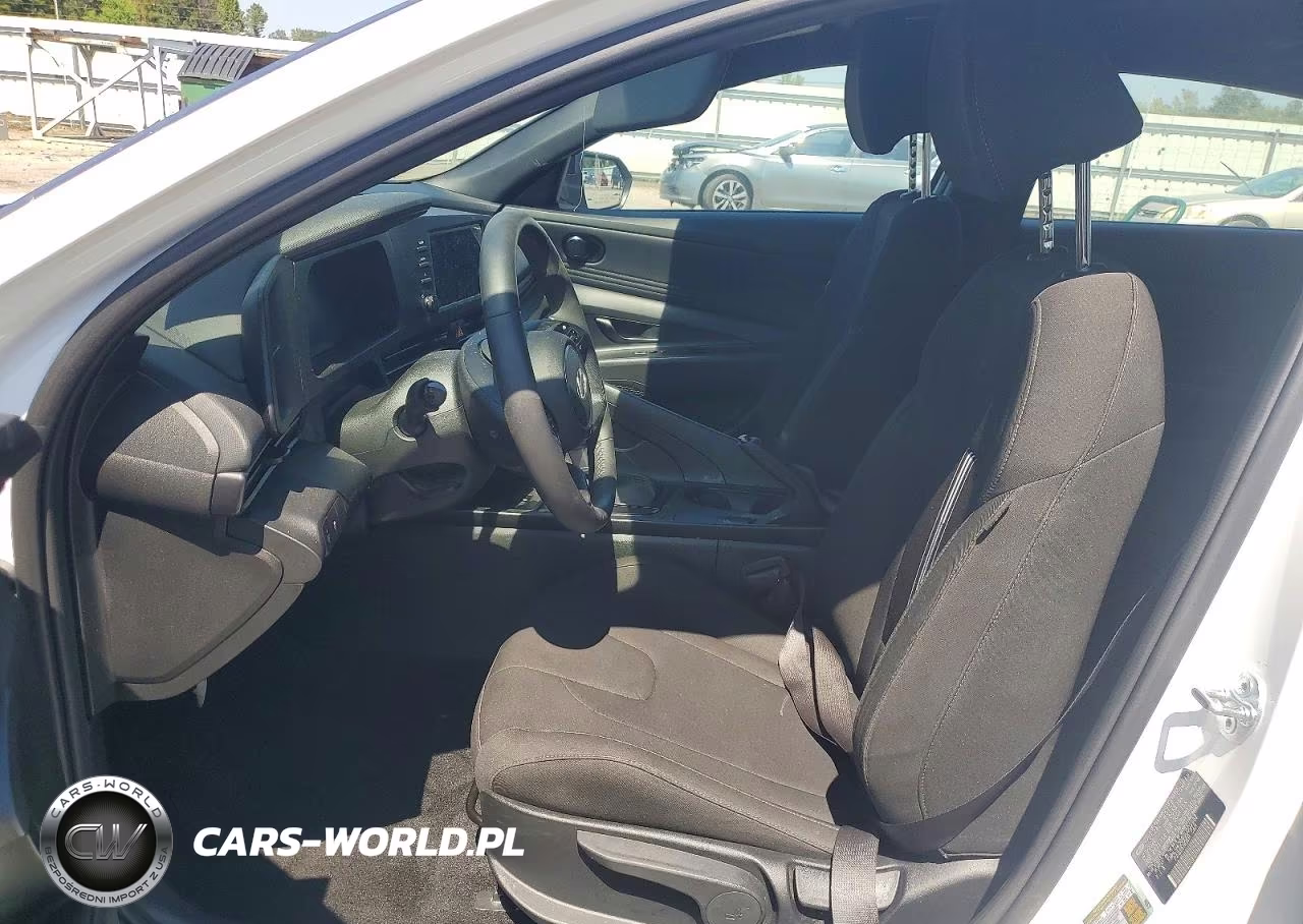2025 Hyundai Elantra Sel Sport VIN:KMHLM4DG9SU009982 - 7