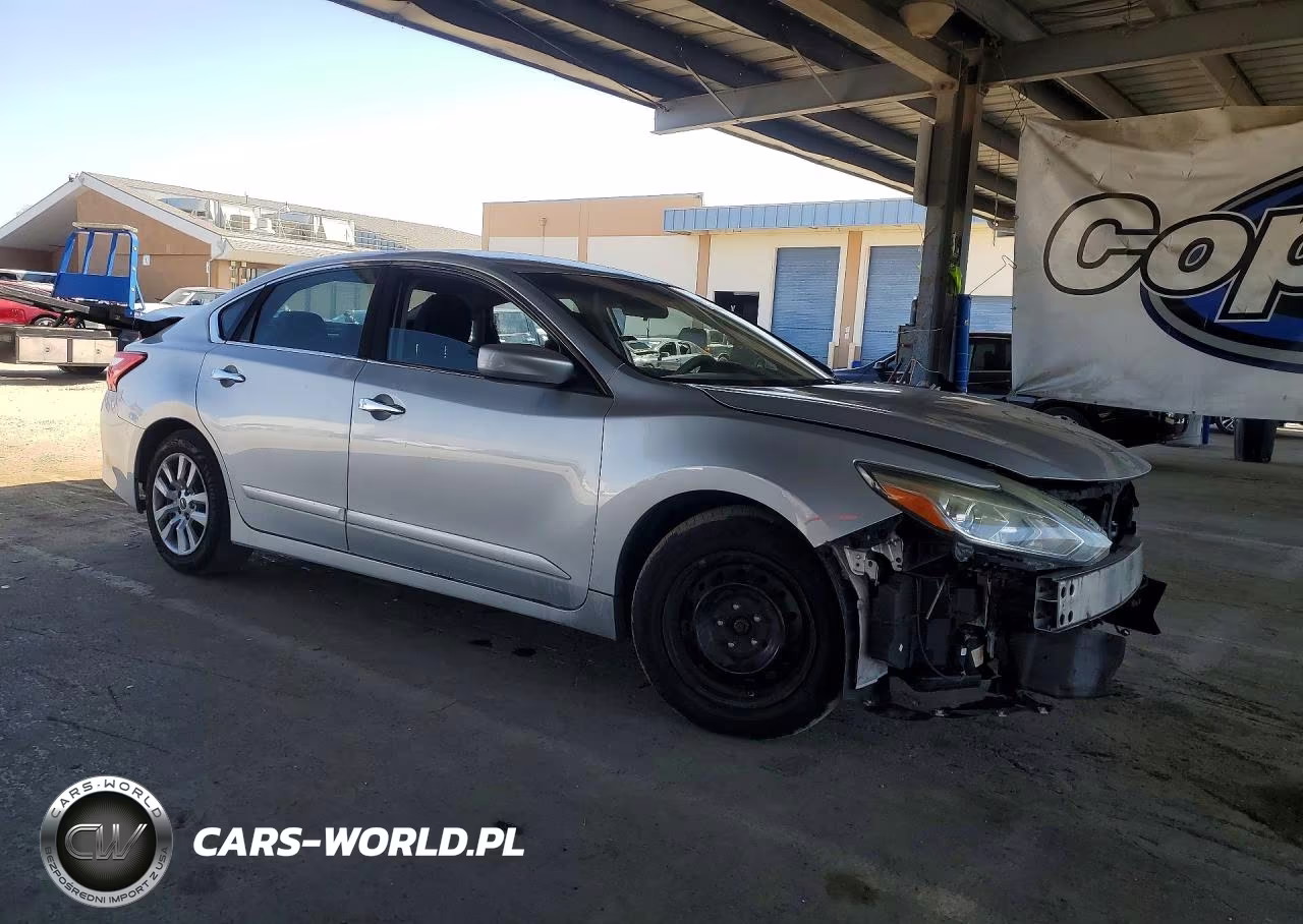 2017 Nissan Altima 2.5 S VIN:1N4AL3AP3HC211945 - 4