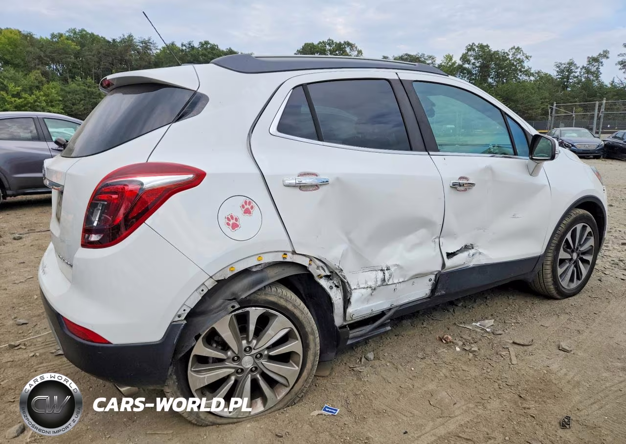 2019 Buick Encore Essence VIN:KL4CJCSM9KB775605 - 3