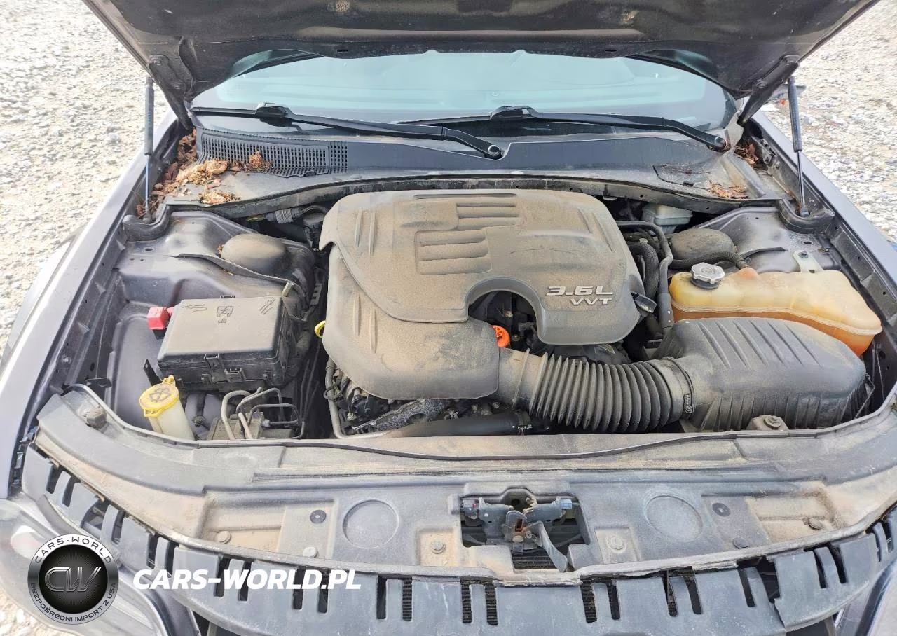 2014 Chrysler 300 S VIN:2C3CCAGGXEH240127 - 11