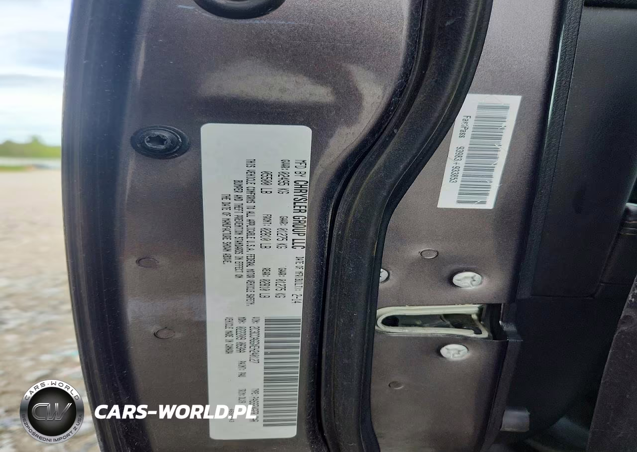 2014 Chrysler 300 S VIN:2C3CCAGGXEH240127 - 13