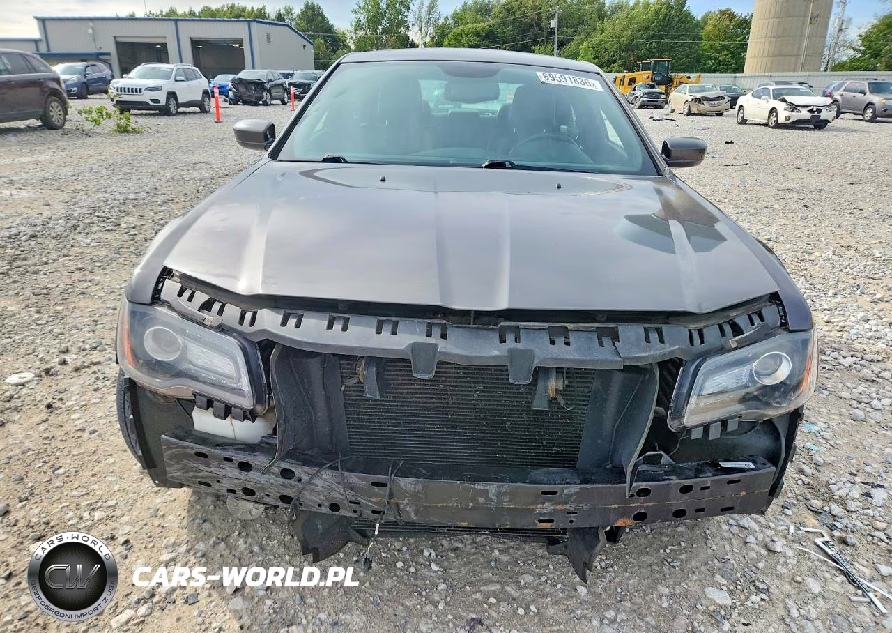 2014 Chrysler 300 S VIN:2C3CCAGGXEH240127 - 5