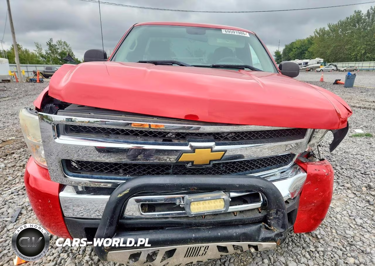 2010 Chevrolet Silverado C1500 VIN:1GCPCPEX5AZ279172 - 5