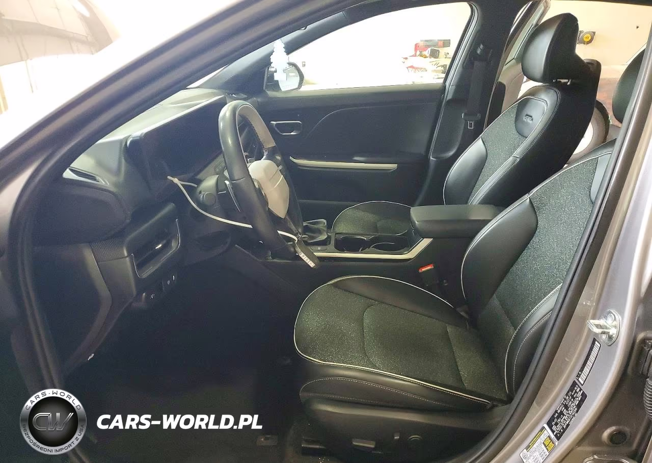 2025 Kia K4 Gt Line VIN:3KPFW4DE1SE162204 - 7