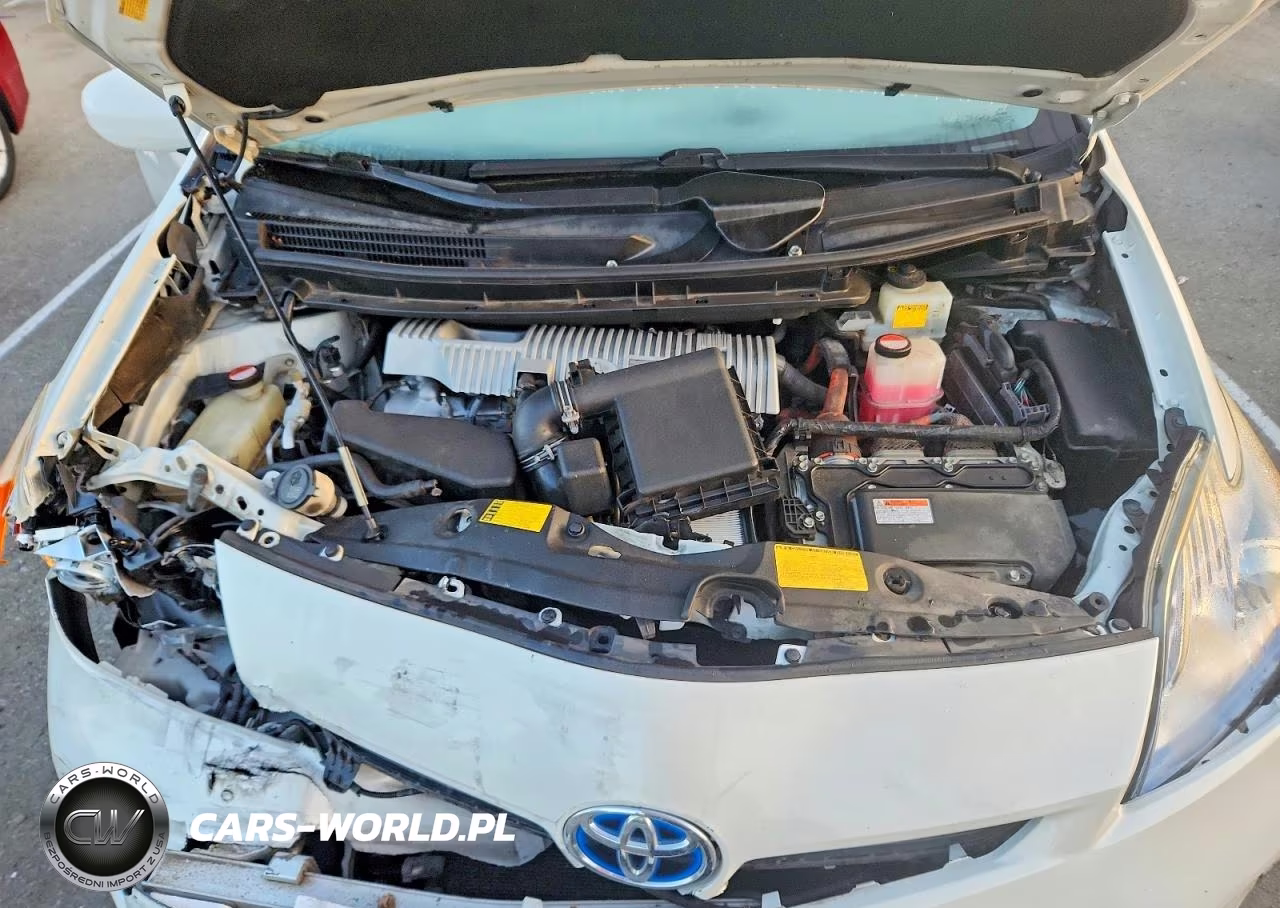 2014 Toyota Prius Plug-In Hybrid Base VIN:JTDKN3DPXE3060425 - 11
