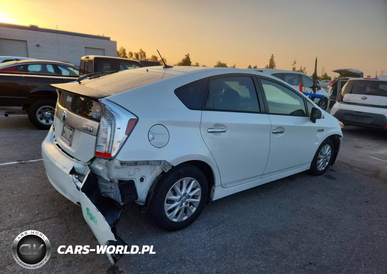 2014 Toyota Prius Plug-In Hybrid Base VIN:JTDKN3DPXE3060425 - 3