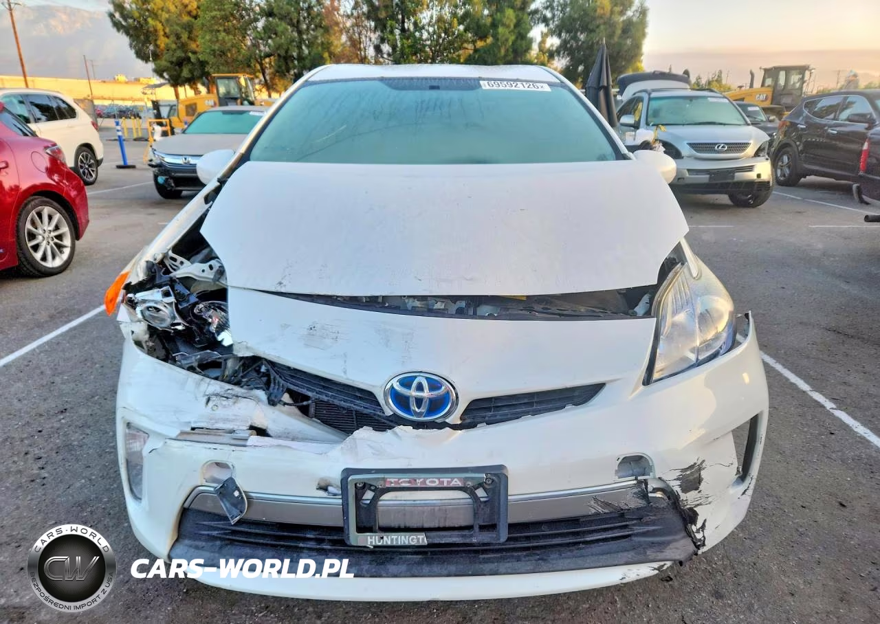 2014 Toyota Prius Plug-In Hybrid Base VIN:JTDKN3DPXE3060425 - 5