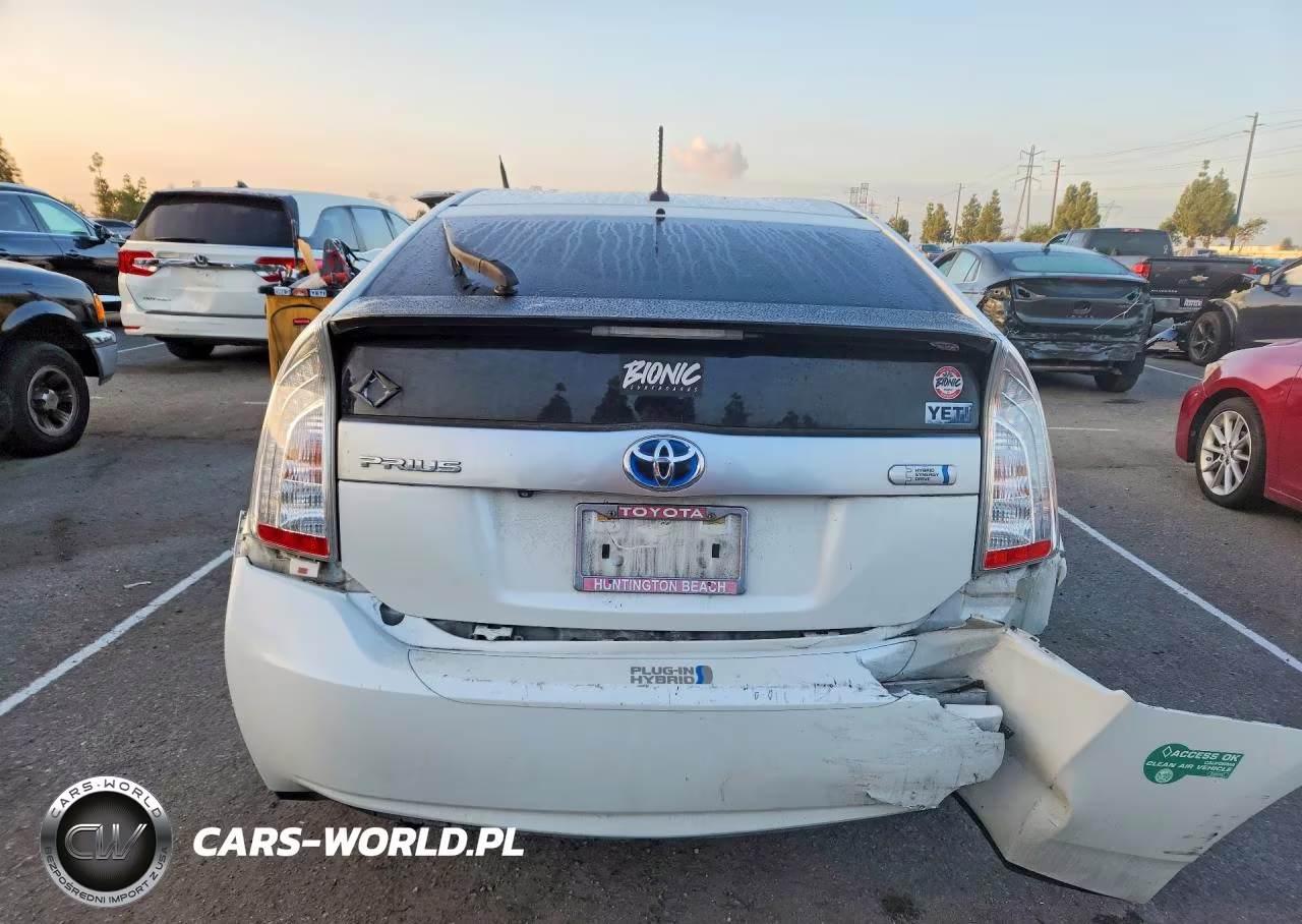 2014 Toyota Prius Plug-In Hybrid Base VIN:JTDKN3DPXE3060425 - 6