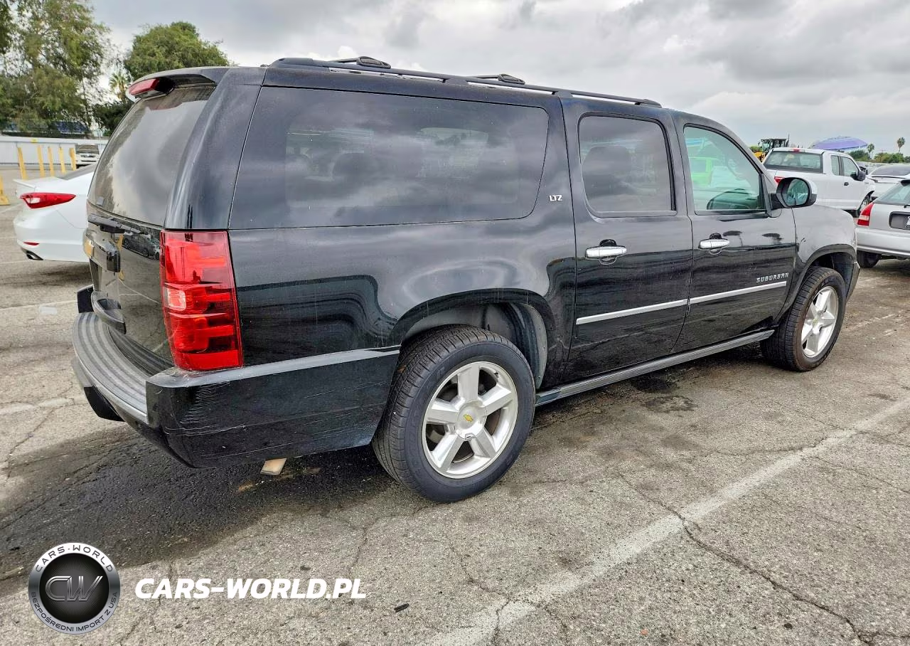 2013 Chevrolet Suburban C1500 Ltz VIN:1GNSCKE03DR182273 - 3