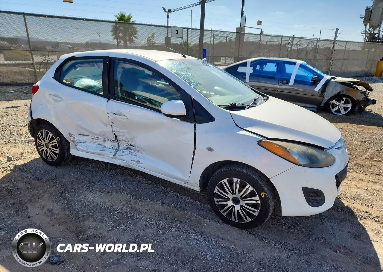 2013 Mazda Mazda2 VIN:JM1DE1KZ4D0156164 - 4