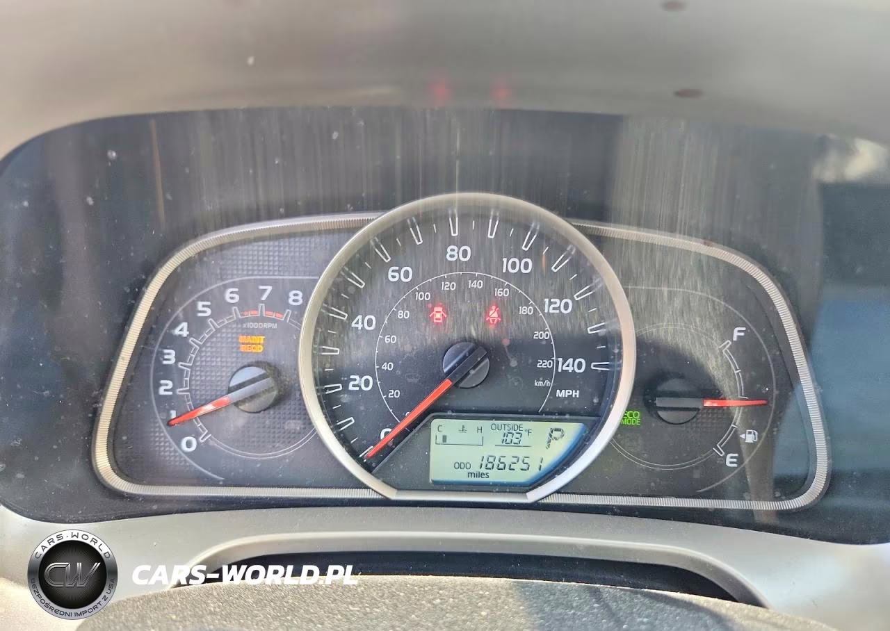 2015 Toyota Rav4 Le VIN:JTMBFREV6FJ046984 - 9