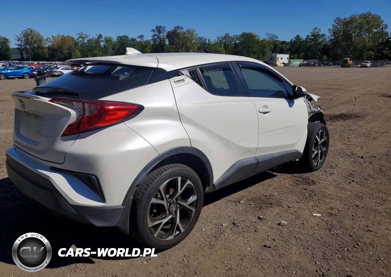 2018 Toyota C-Hr Xle Premium VIN:NMTKHMBX7JR012257 - 3