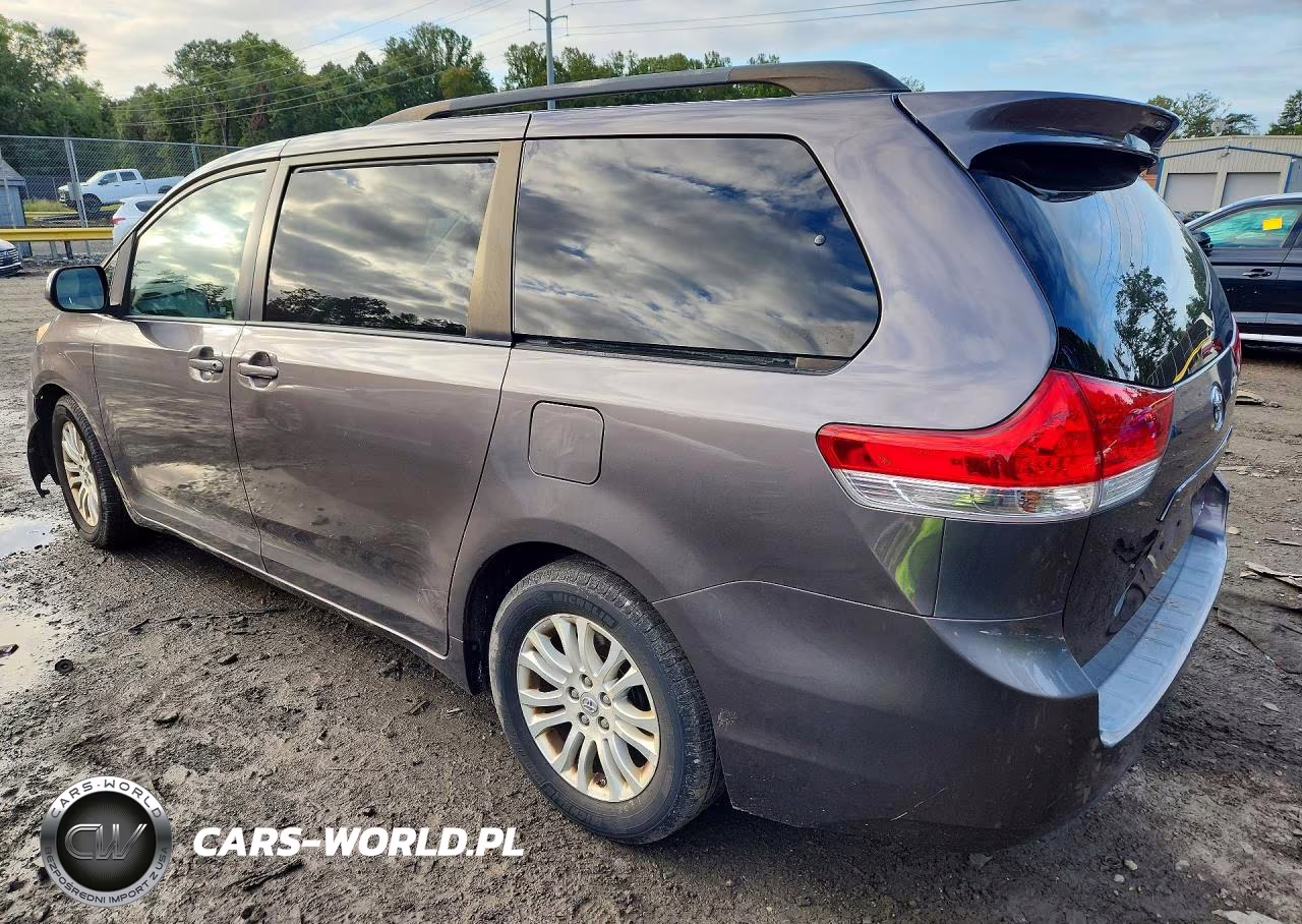 2012 Toyota Sienna Xle 8-Passenger VIN:5TDYK3DC8CS268119 - 2