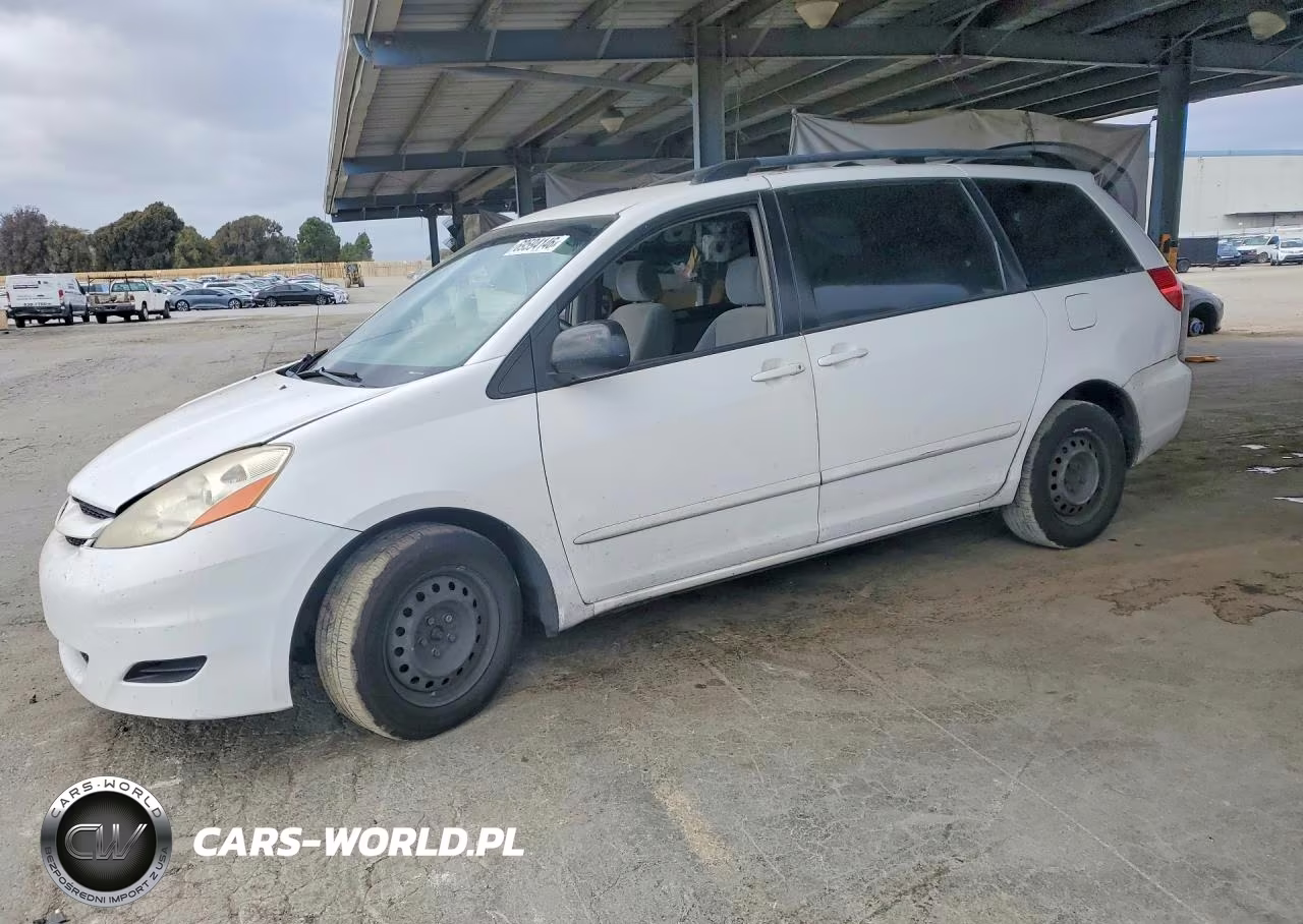 2008 Toyota Sienna Le 8-Passenger