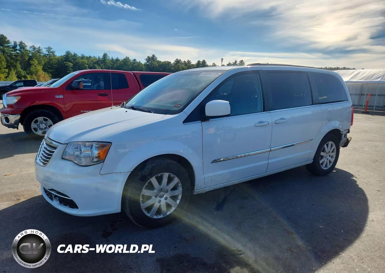 2016 Chrysler Town & Country Touring