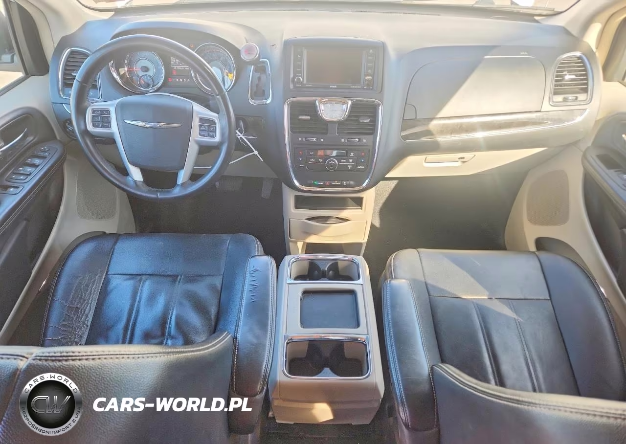 2016 Chrysler Town & Country Touring VIN:2C4RC1BG5GR289309 - 8