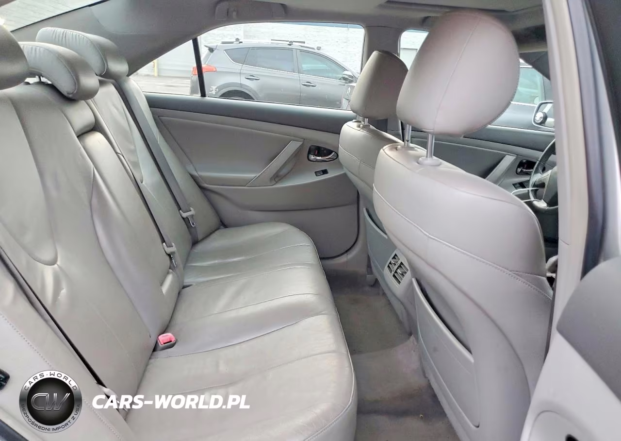 2007 Toyota Camry Hybrid VIN:JTNBB46KX73008937 - 10