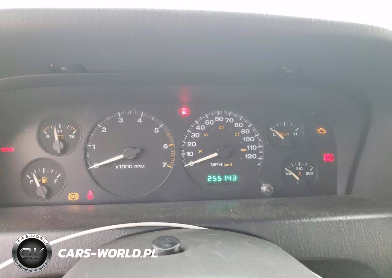 2004 Jeep Grand Cherokee Laredo VIN:1J4GX48S74C262815 - 9
