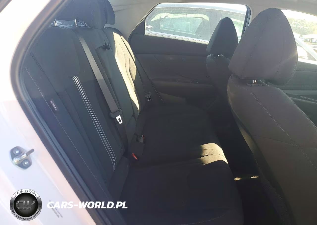 2025 Hyundai Elantra Sel VIN:KMHLS4DG7SU041884 - 10