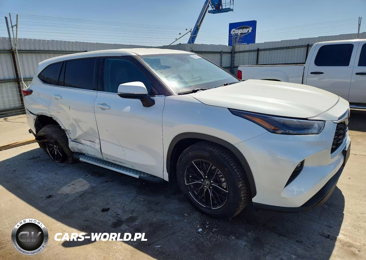 2021 Toyota Highlander Le VIN:5TDZZRAH1MS517882 - 4