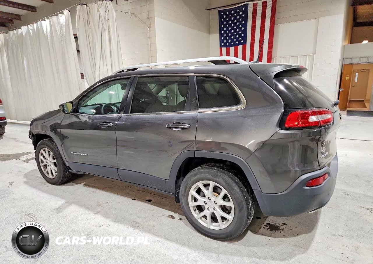 2018 Jeep Cherokee Latitude VIN:1C4PJMCX1JD608793 - 2