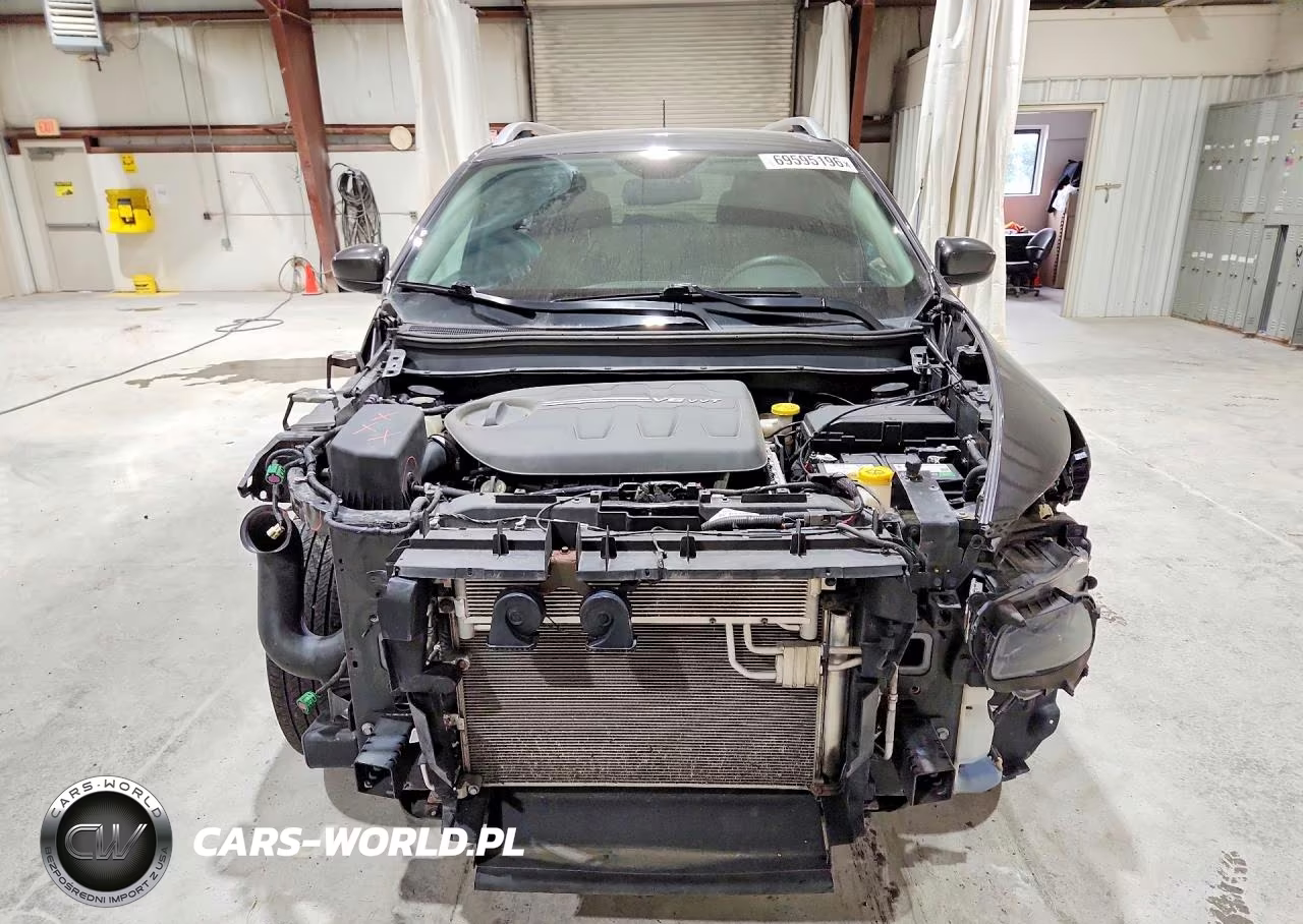 2018 Jeep Cherokee Latitude VIN:1C4PJMCX1JD608793 - 5