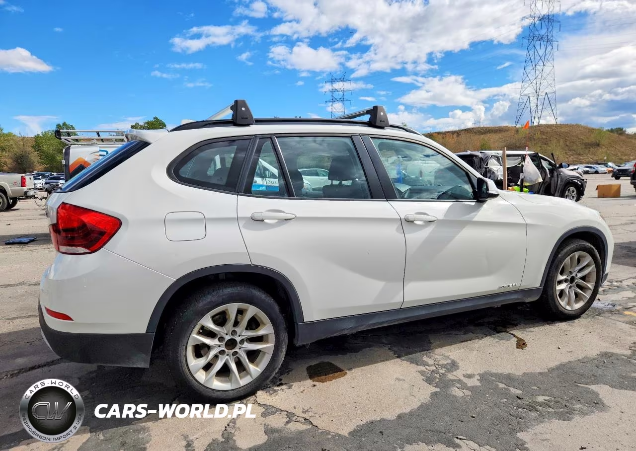 2015 BMW X1 xDrive28I VIN:WBAVL1C57FVY41476 - 3