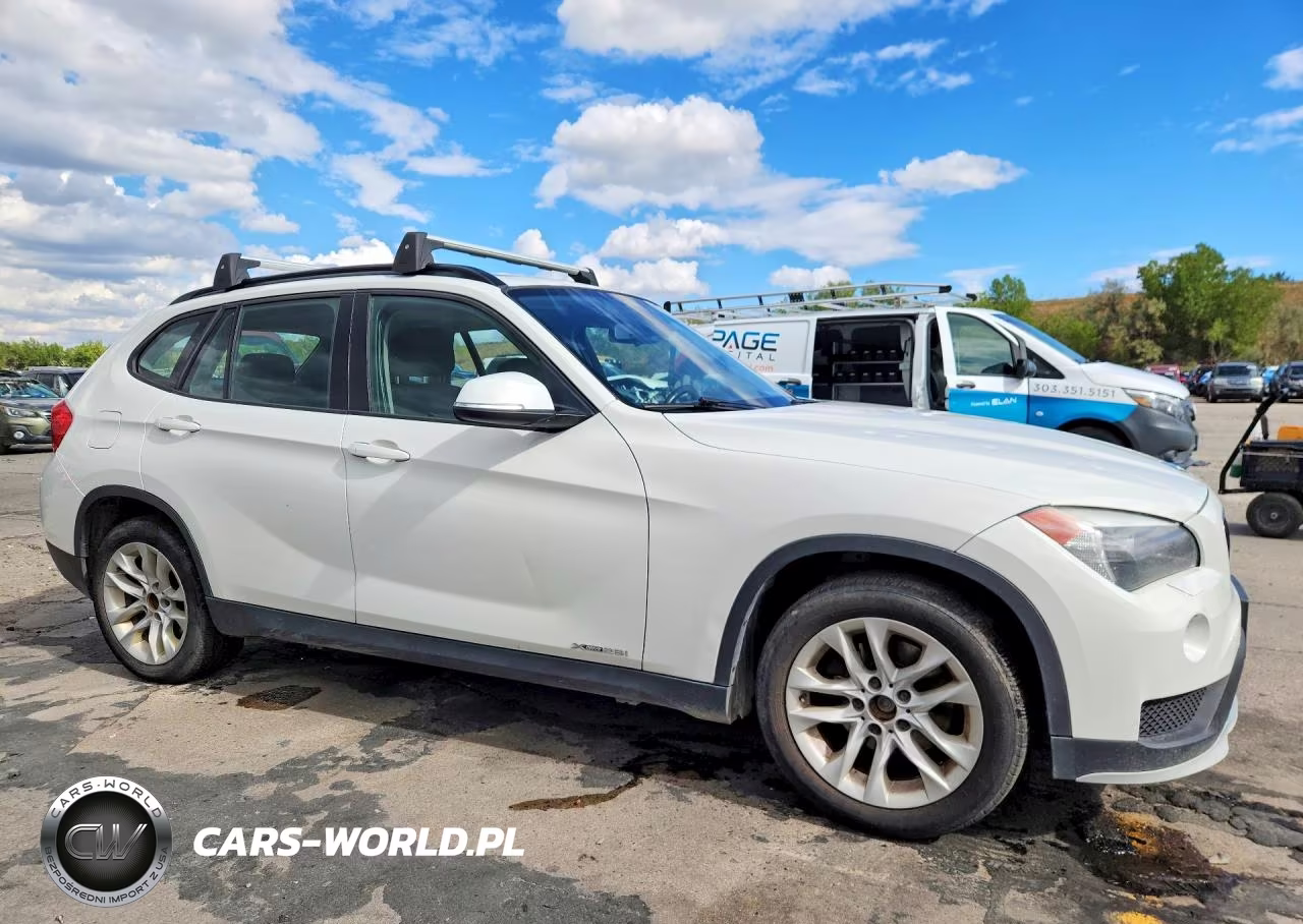 2015 BMW X1 xDrive28I VIN:WBAVL1C57FVY41476 - 4