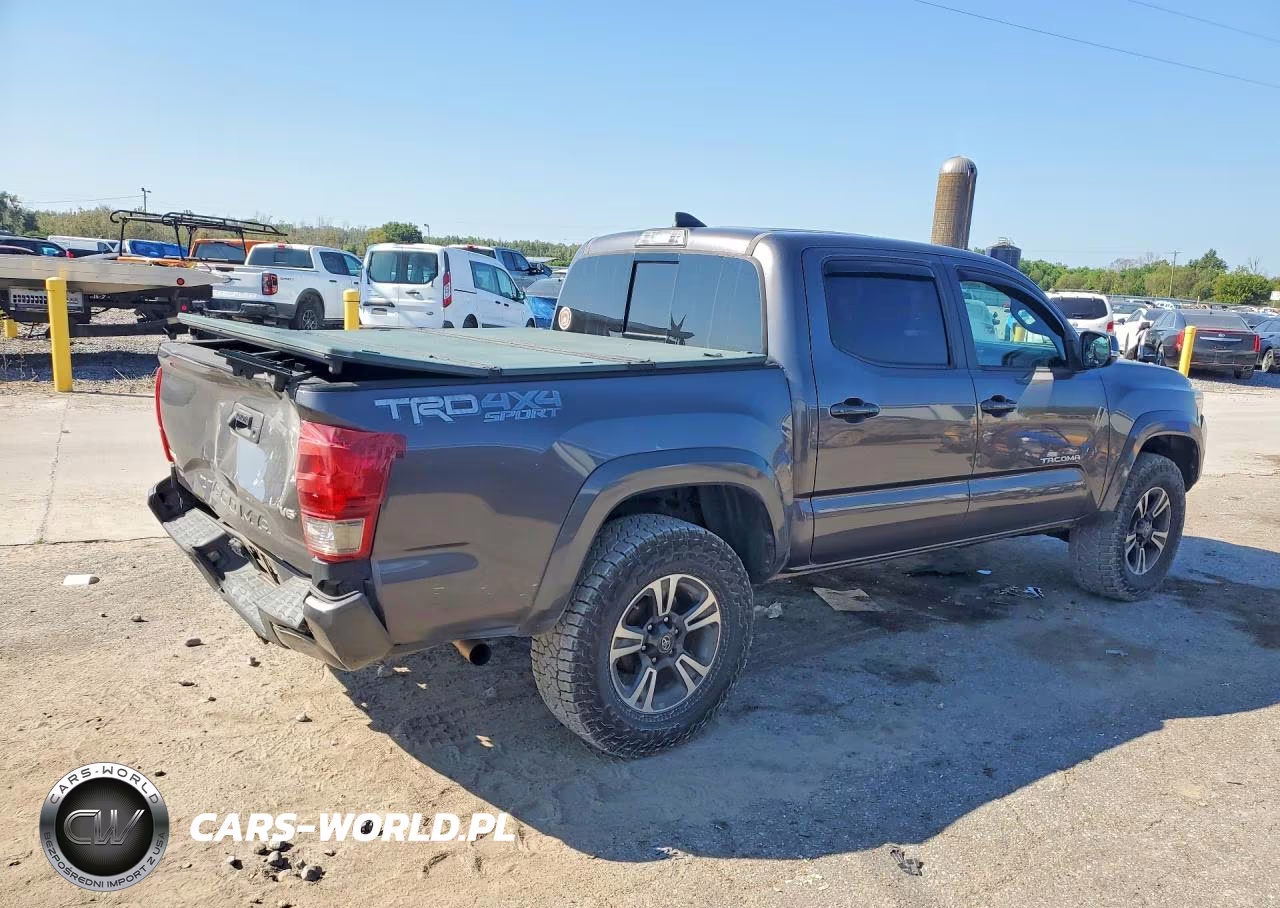 2017 Toyota Tacoma Trd Sport VIN:5TFCZ5AN9HX086213 - 3