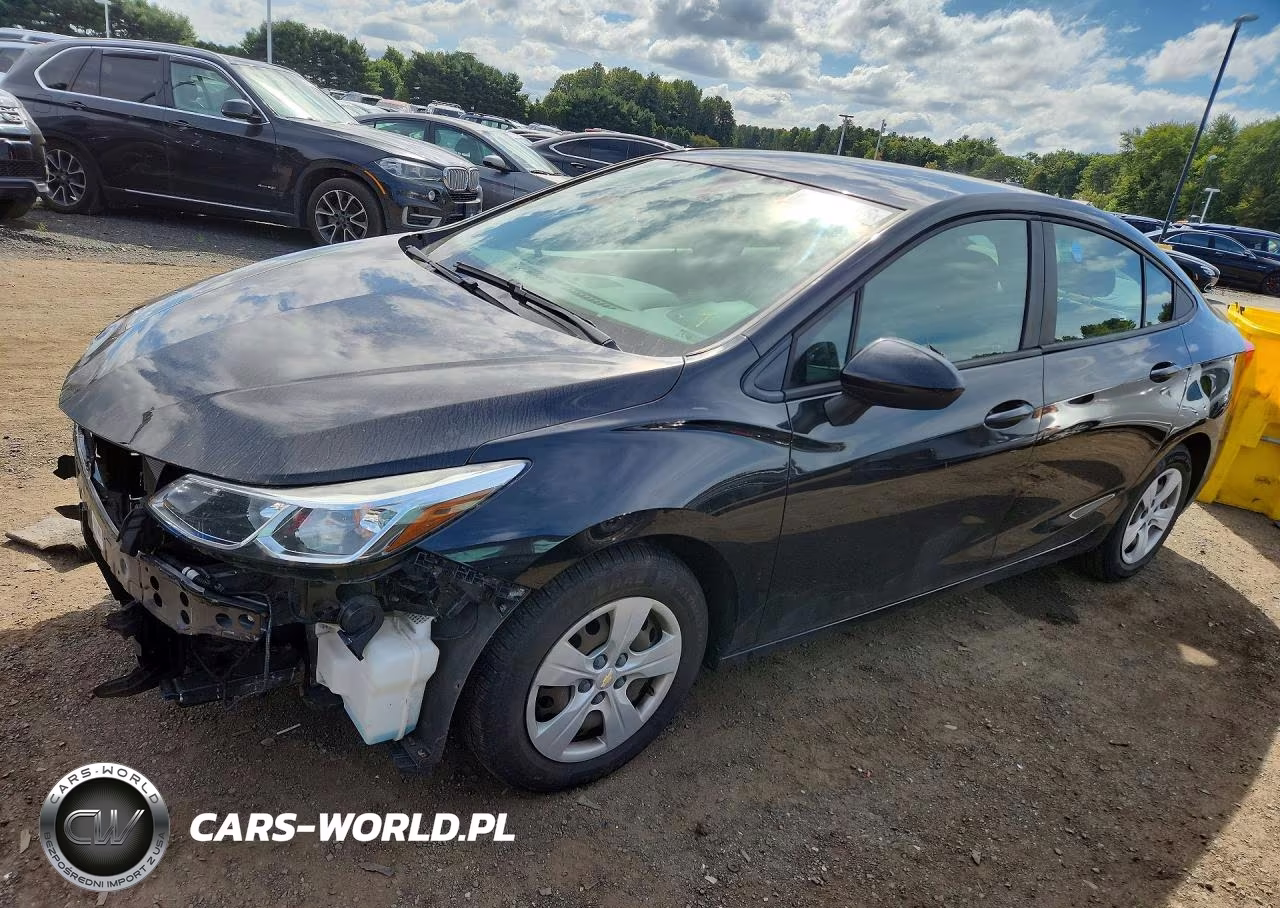 2018 Chevrolet Cruze Ls – zdjęcie 1 z 12