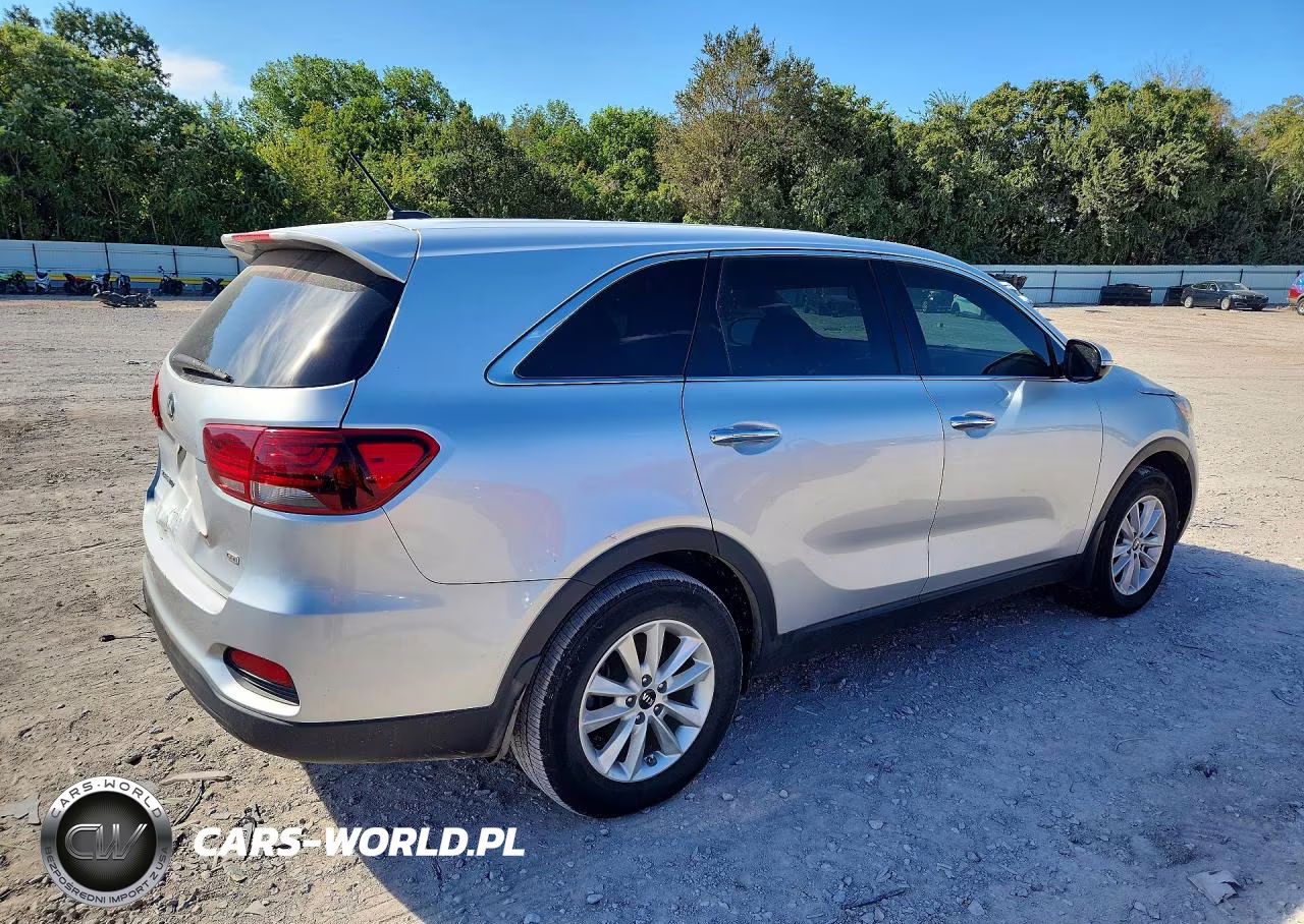 2019 Kia Sorento Lx VIN:5XYPG4A38KG554264 - 3