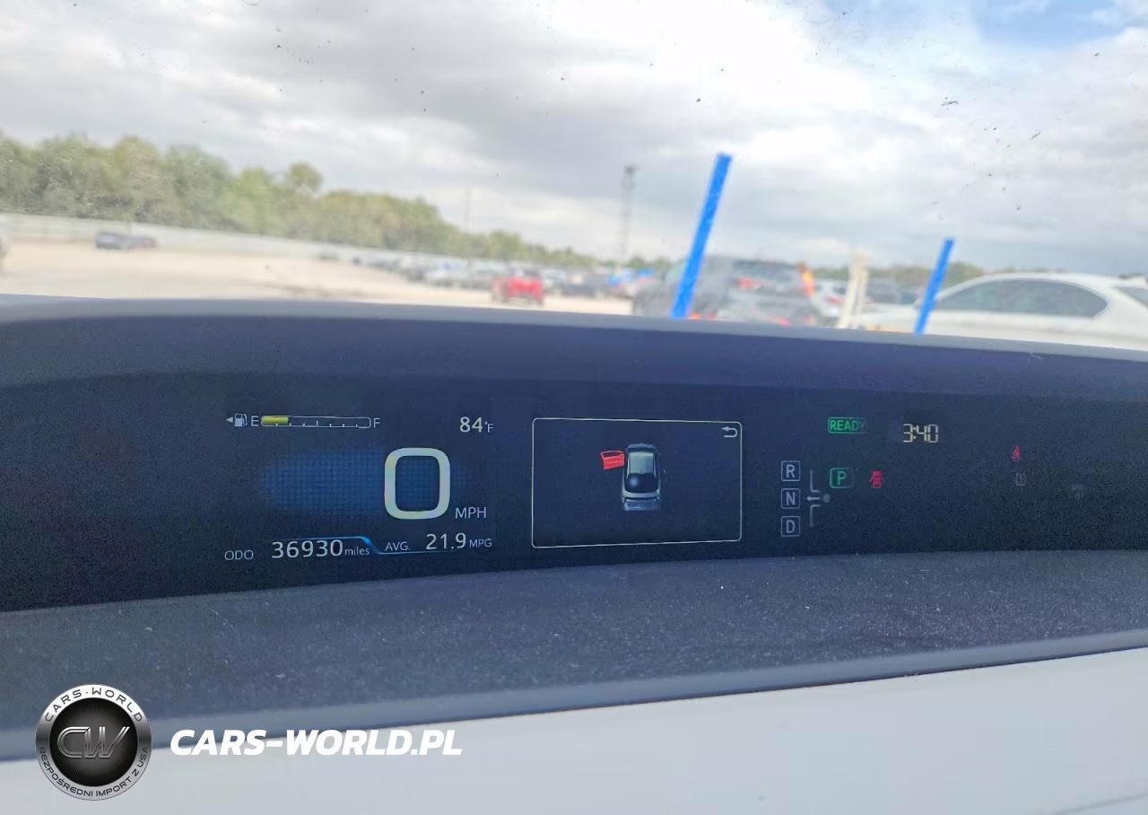 2017 Toyota Prius Two VIN:JTDKBRFU3H3028077 - 9