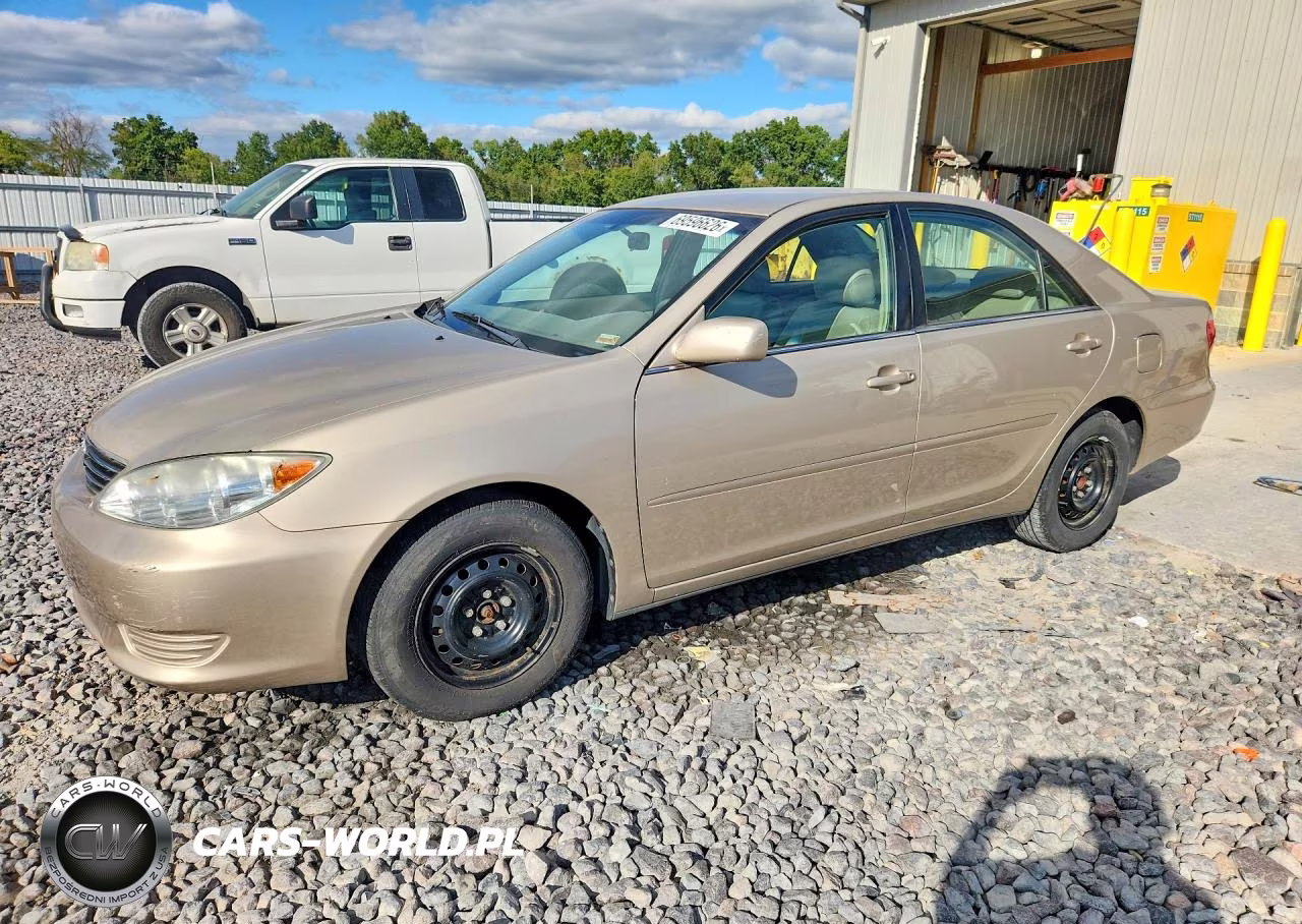 2005 Toyota Camry Le