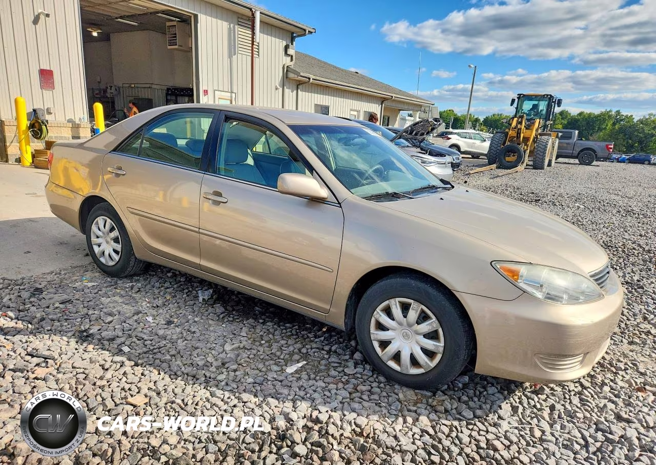 2005 Toyota Camry Le VIN:4T1BE30K05U031984 - 4