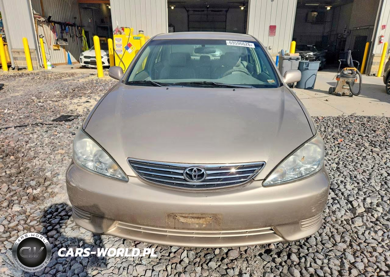 2005 Toyota Camry Le VIN:4T1BE30K05U031984 - 5