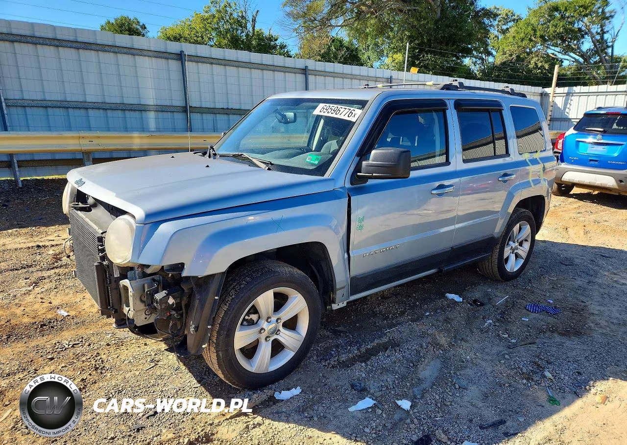 2013 Jeep Patriot Latitude VIN:1C4NJRFB9DD165690 - 1