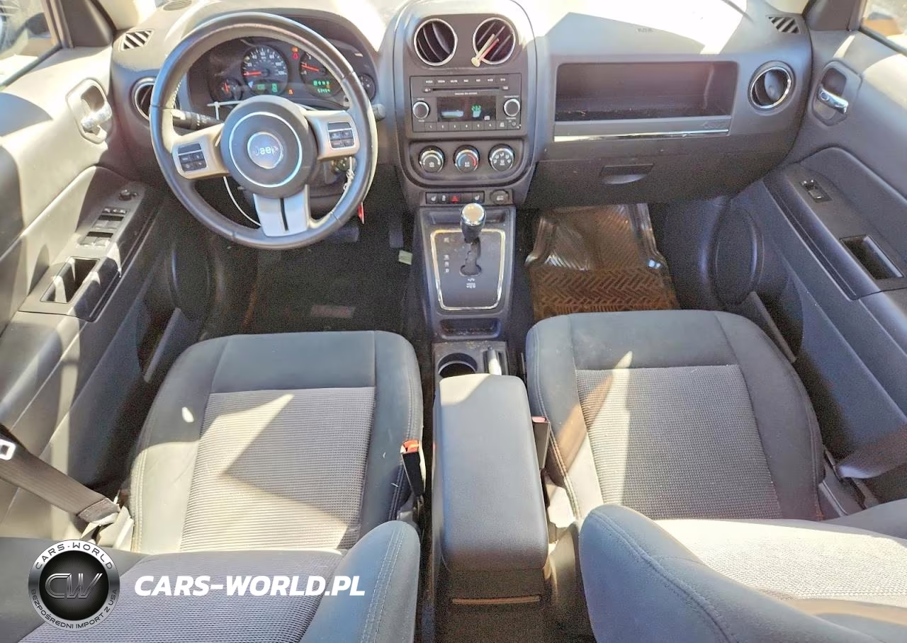 2013 Jeep Patriot Latitude VIN:1C4NJRFB9DD165690 - 8