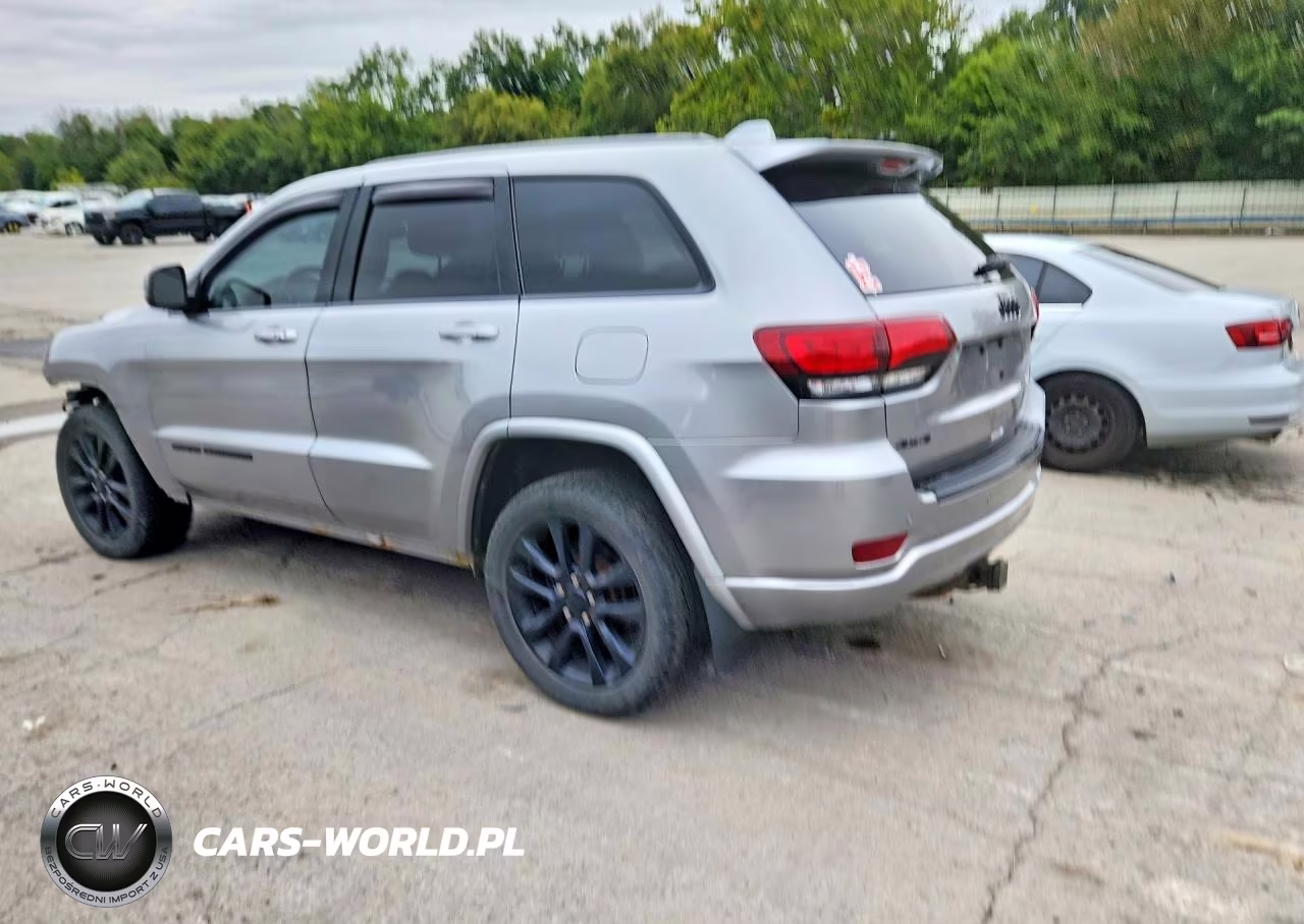 2017 Jeep Grand Cherokee Laredo VIN:1C4RJFAG0HC918988 - 2