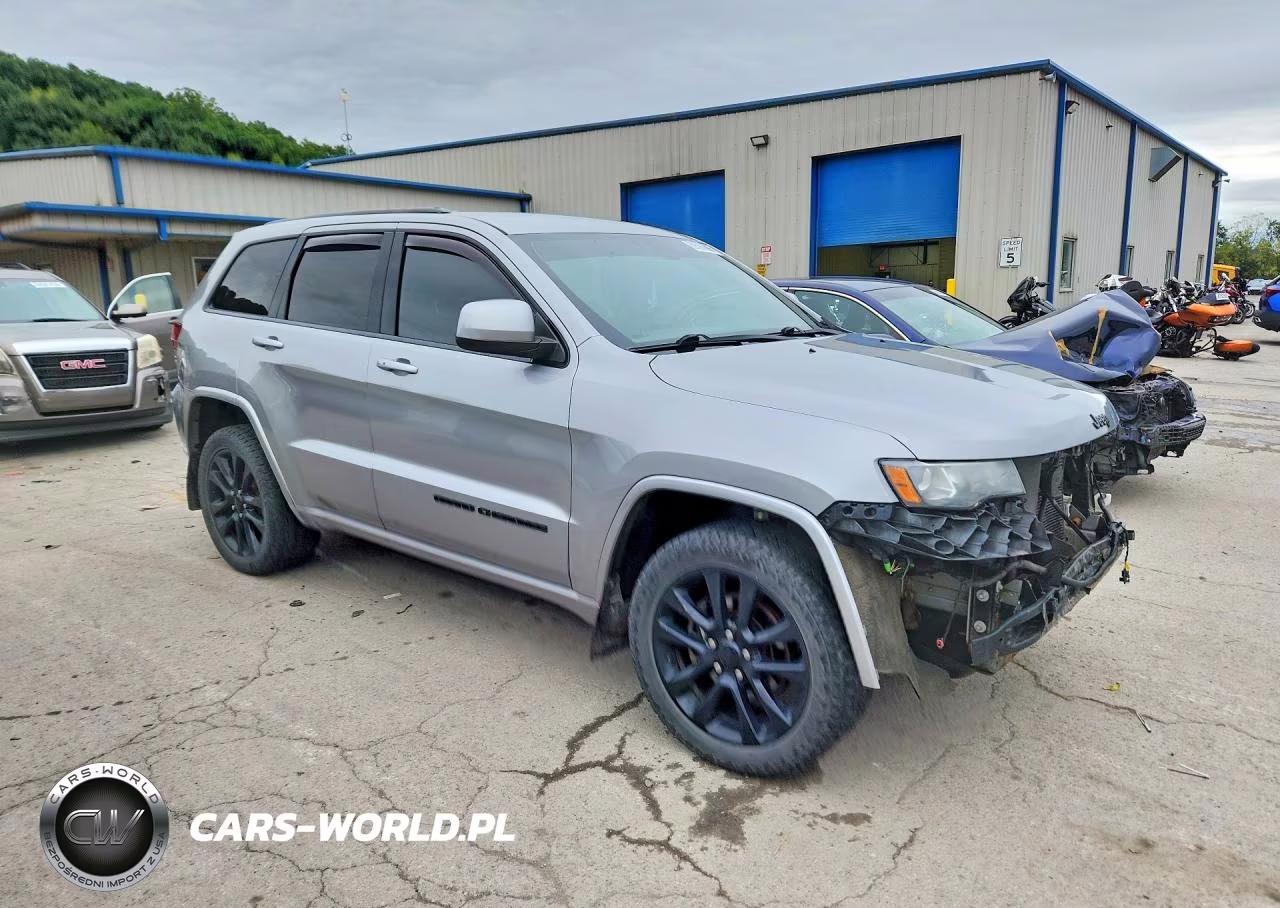 2017 Jeep Grand Cherokee Laredo VIN:1C4RJFAG0HC918988 - 4