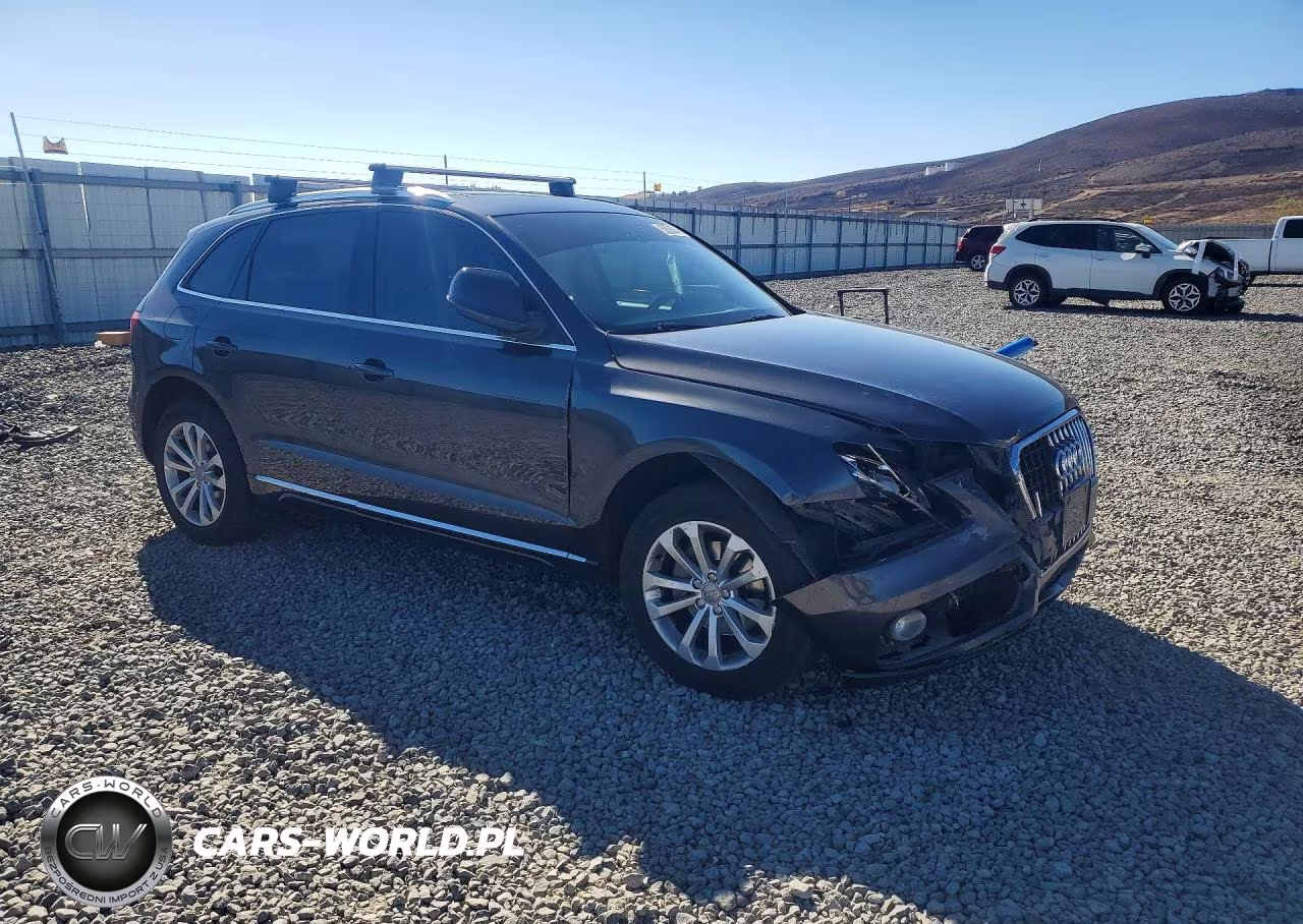 2014 Audi Q5 Premium Plus VIN:WA1LFAFP7EA044031 - 4