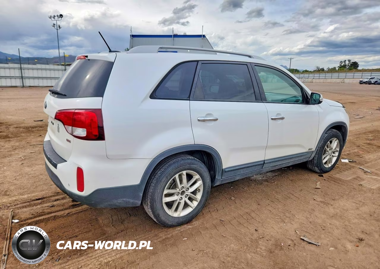 2014 Kia Sorento Lx VIN:5XYKTCA67EG530195 - 3