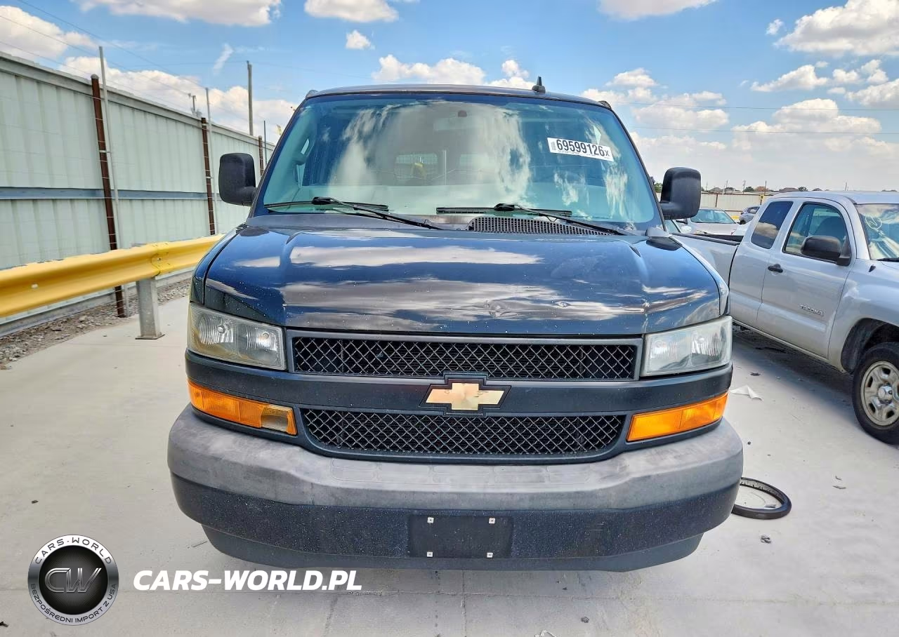 2019 Chevrolet Express G2500 Delivery Van VIN:1GCWGAFPXK1333254 - 5