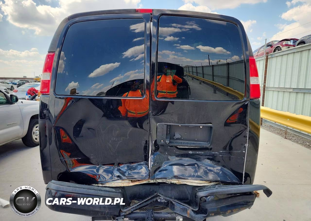 2019 Chevrolet Express G2500 Delivery Van VIN:1GCWGAFPXK1333254 - 6