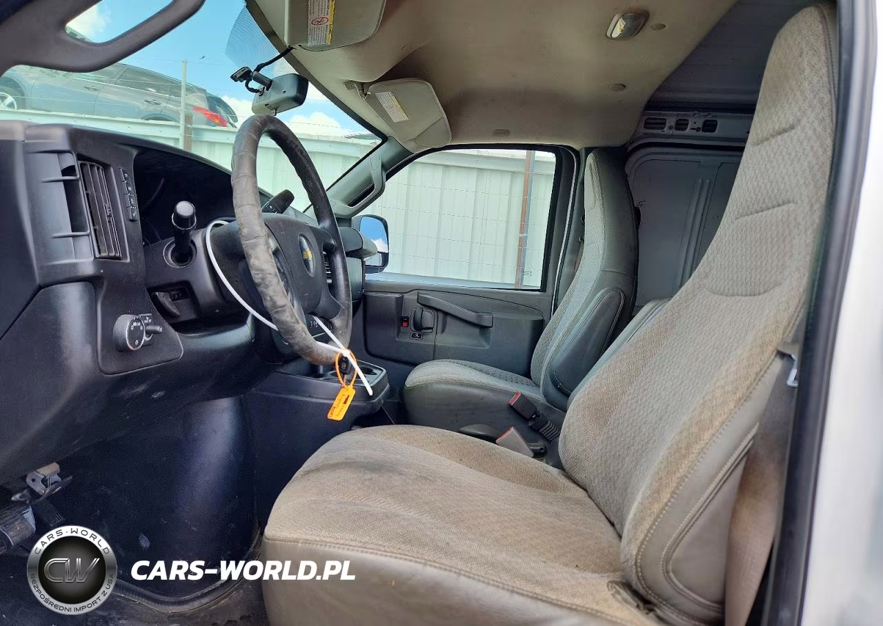 2019 Chevrolet Express G2500 Delivery Van VIN:1GCWGAFPXK1333254 - 7