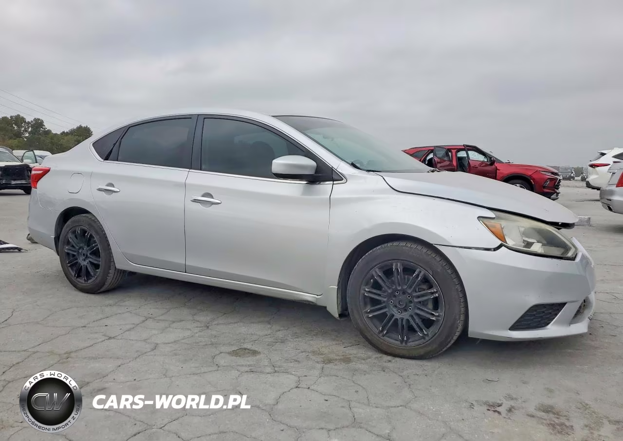 2018 Nissan Sentra S VIN:3N1AB7AP7JY209152 - 4