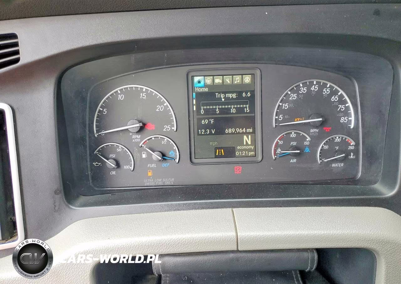 2020 Freightliner Cascadia 126 Semi Truck VIN:1FUJHHDR5LLLC7716 - 9