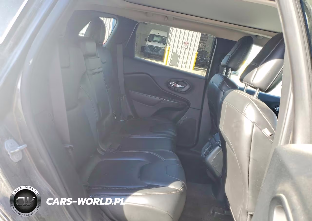 2015 Jeep Cherokee Limited VIN:1C4PJMDSXFW717333 - 10