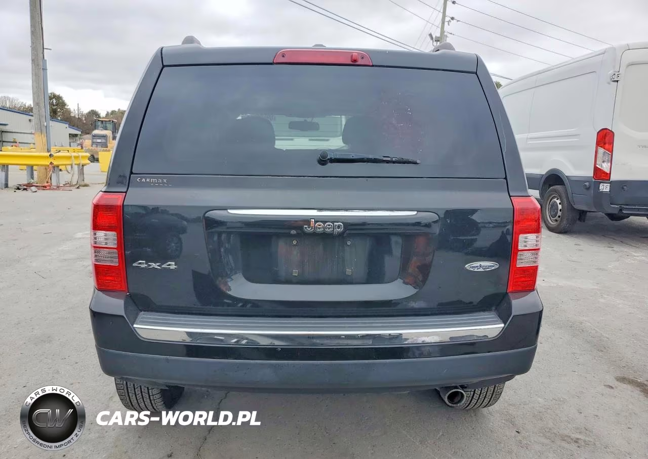 2017 Jeep Patriot Latitude VIN:1C4NJRFB0HD111944 - 6