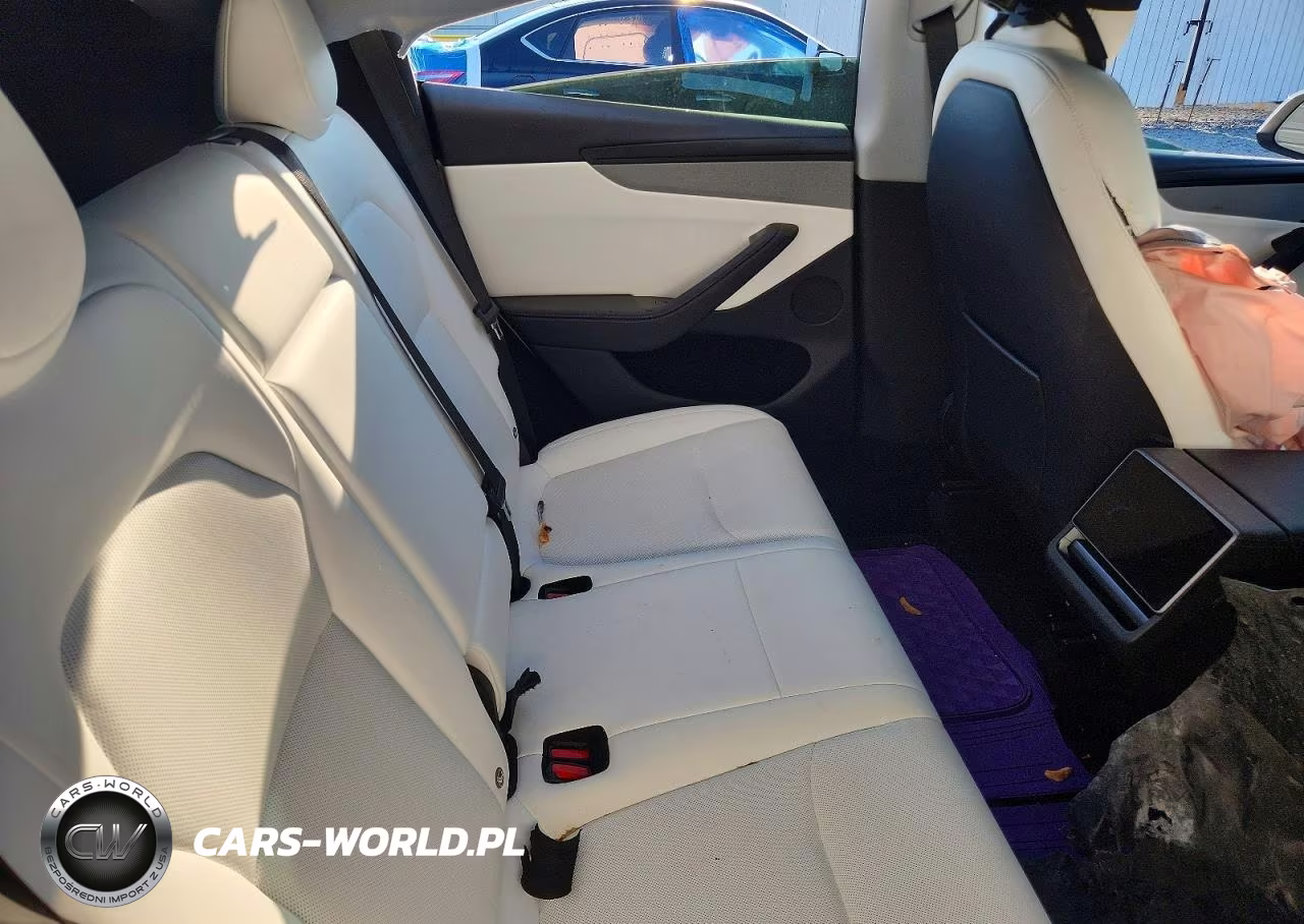 2026 Tesla Model Y VIN:7SAYGDEE9TA432747 - 11