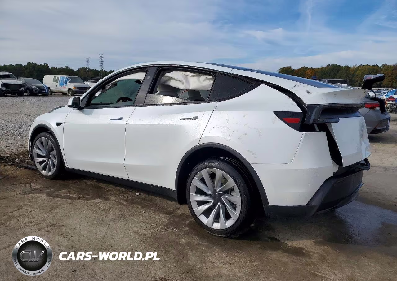 2026 Tesla Model Y VIN:7SAYGDEE9TA432747 - 2